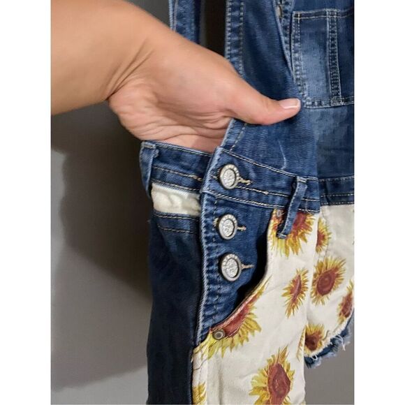 Hot Kiss Ava Sunflower Medium Wash Denim Overall Bibs Size 11 - Picture 5 of 8